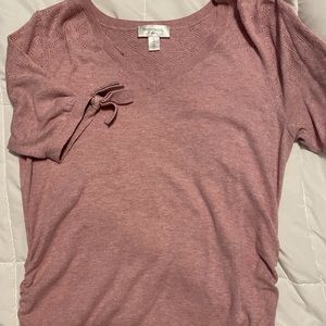 XL maternity knit short sleeve light weight sweater.